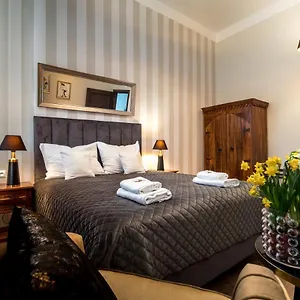 behappy-apartments.krakowhotelspoland.com/